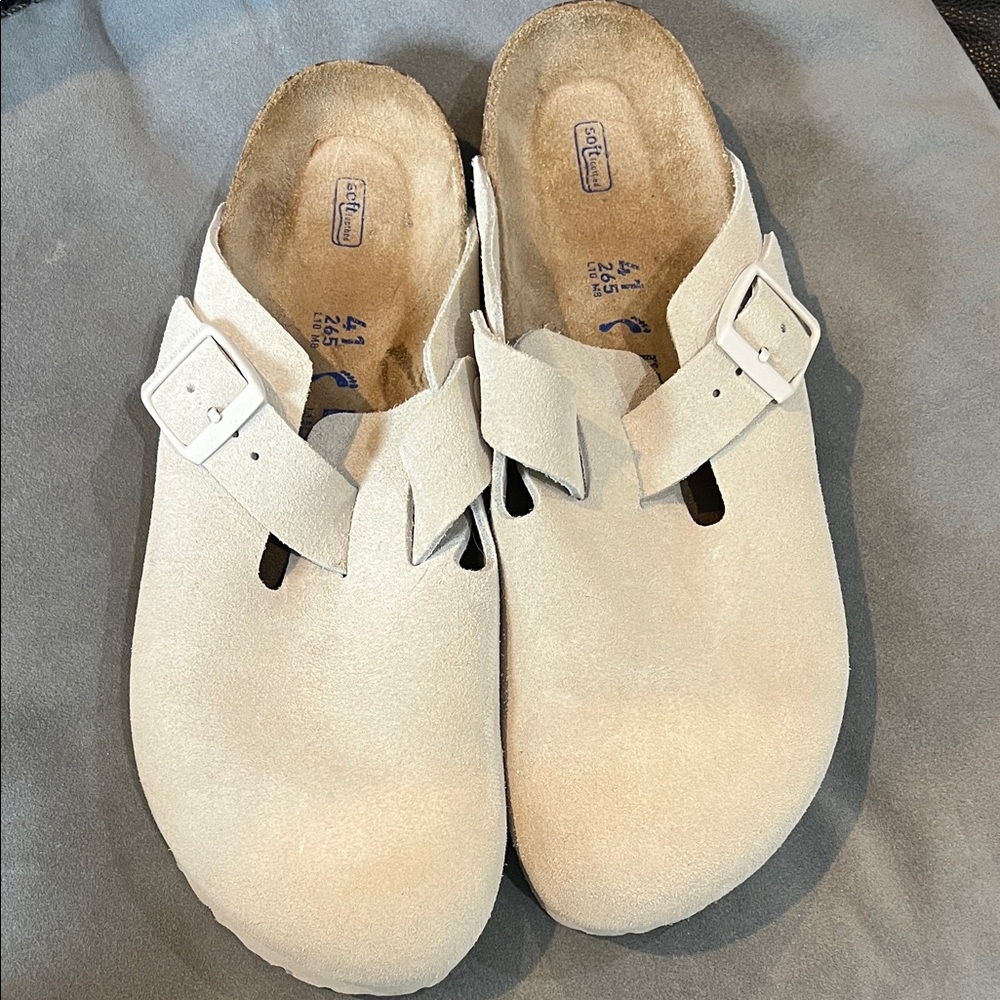 Birkenstock Light Tan Suede Clogs size 41